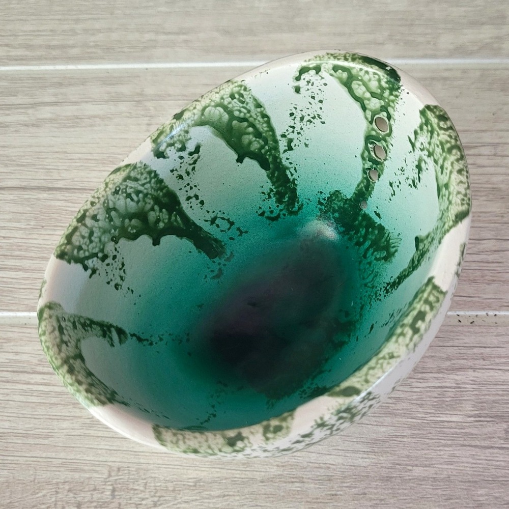 Unmarked White & Green Speckled resin round bowl glossy finish 4"